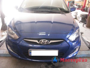 HYUNDAI-ACCENT-4