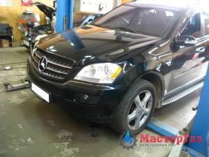 Mercedes-Benz-ML-350-1