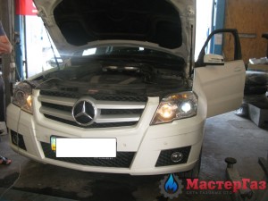 Mercedes-Benz-GLK-300-1