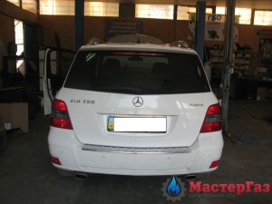 Mercedes-Benz-GLK-300-4